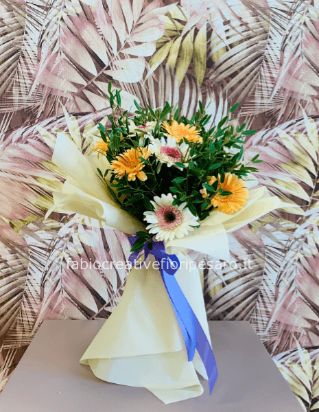 Bouquet di Gerbere Colorate – Allegria in Fiore 🌼🌈